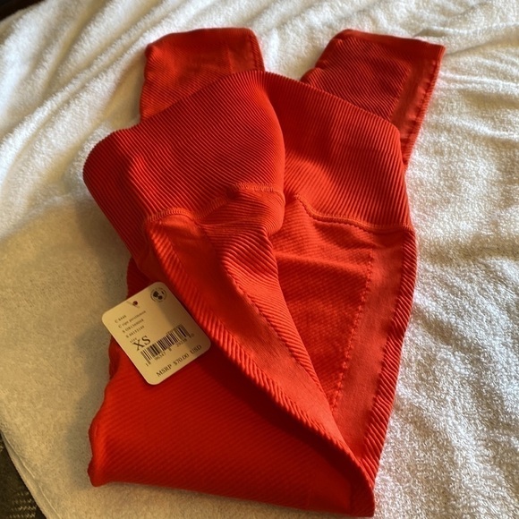 freepeople  movement by free people Throw High Waist Leggings
FP MOVEMEN… - Picture 9 of 11